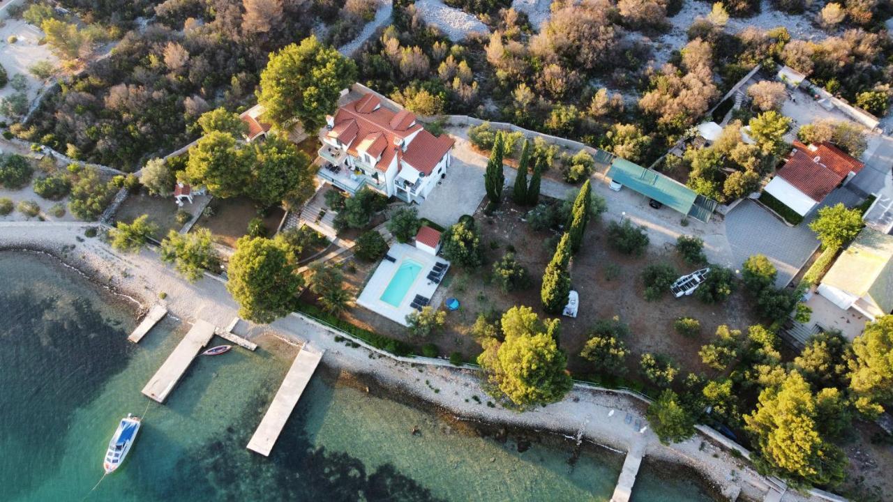 Apartments Mara Pirovac Exterior photo