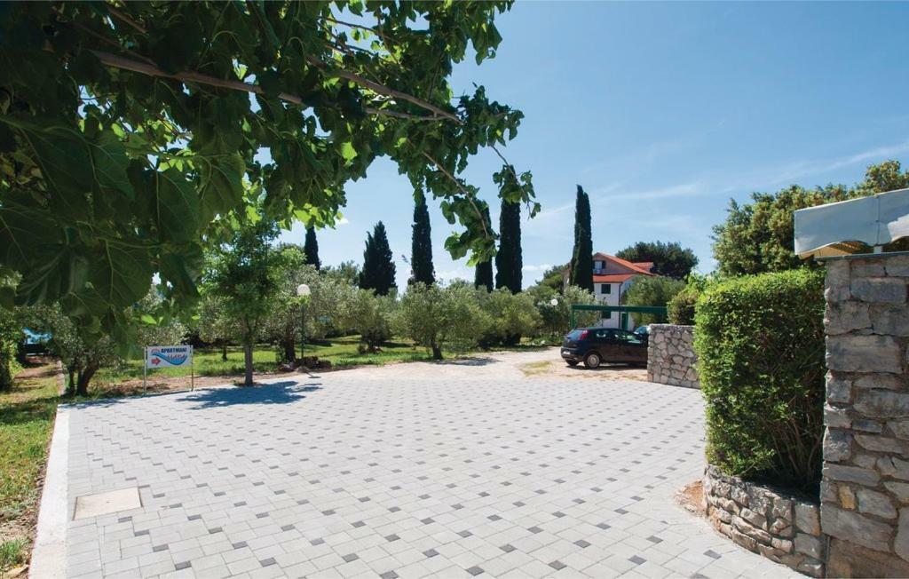Apartments Mara Pirovac Exterior photo